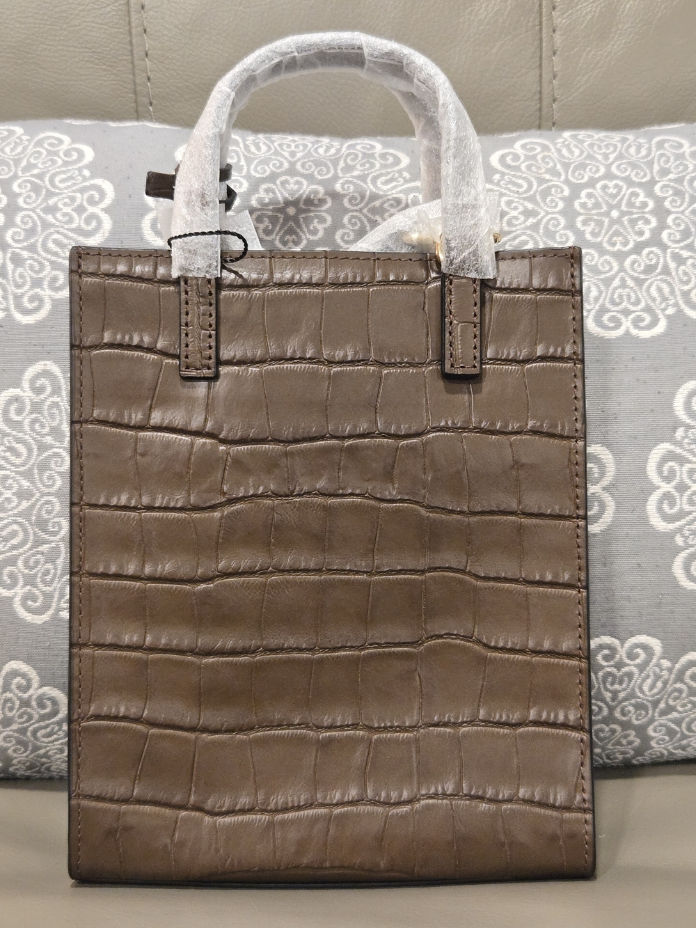 Marc Jacobs Dark Brown Croc-Embossed Leather Tote With Crossbody Strap - Picture 5 of 9